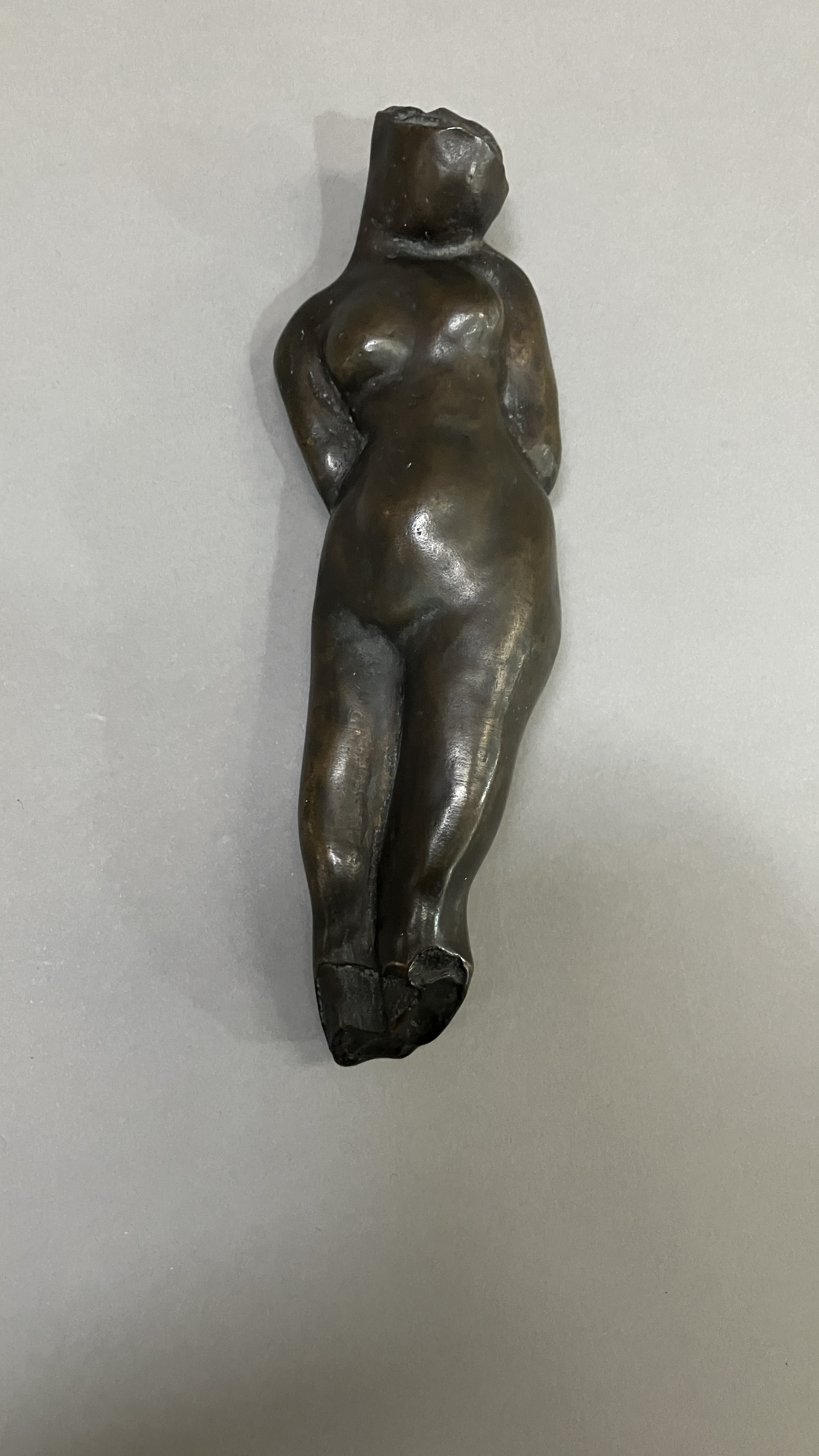 British School mid 20th century, A bronze female nude figure, reclining, 22cm long - Image 9 of 9
