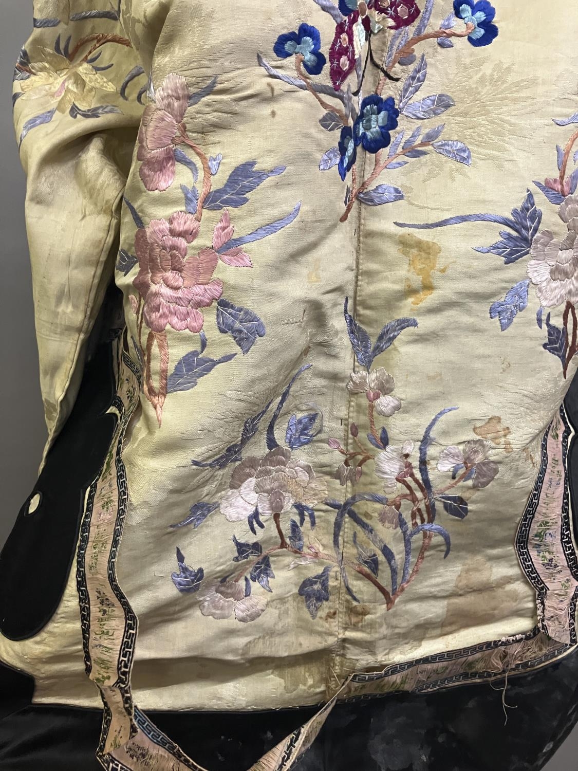 An antique Chinese embroidered silk jacket, Ru, closure to the right, with 5 metal bobble buttons, - Image 11 of 13