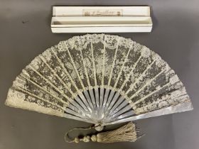 Antique Lace :A large Mixed Brussels and white mother of Pearl fan, c 1890’s, the lace leaf with a