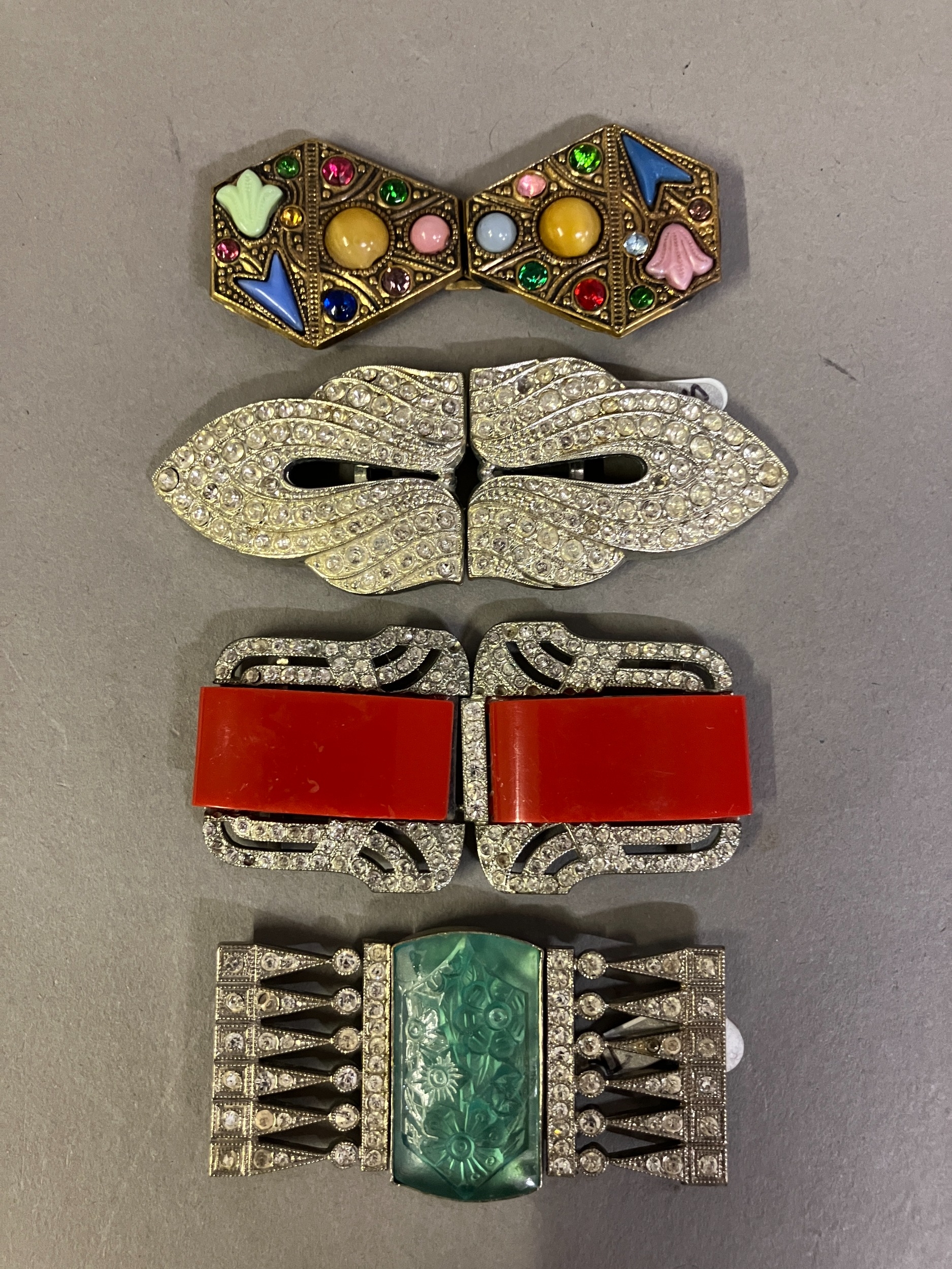 Art Deco buckles: a fine selection of diamanté, metal, and plastic in the stylized designs of the - Image 2 of 4