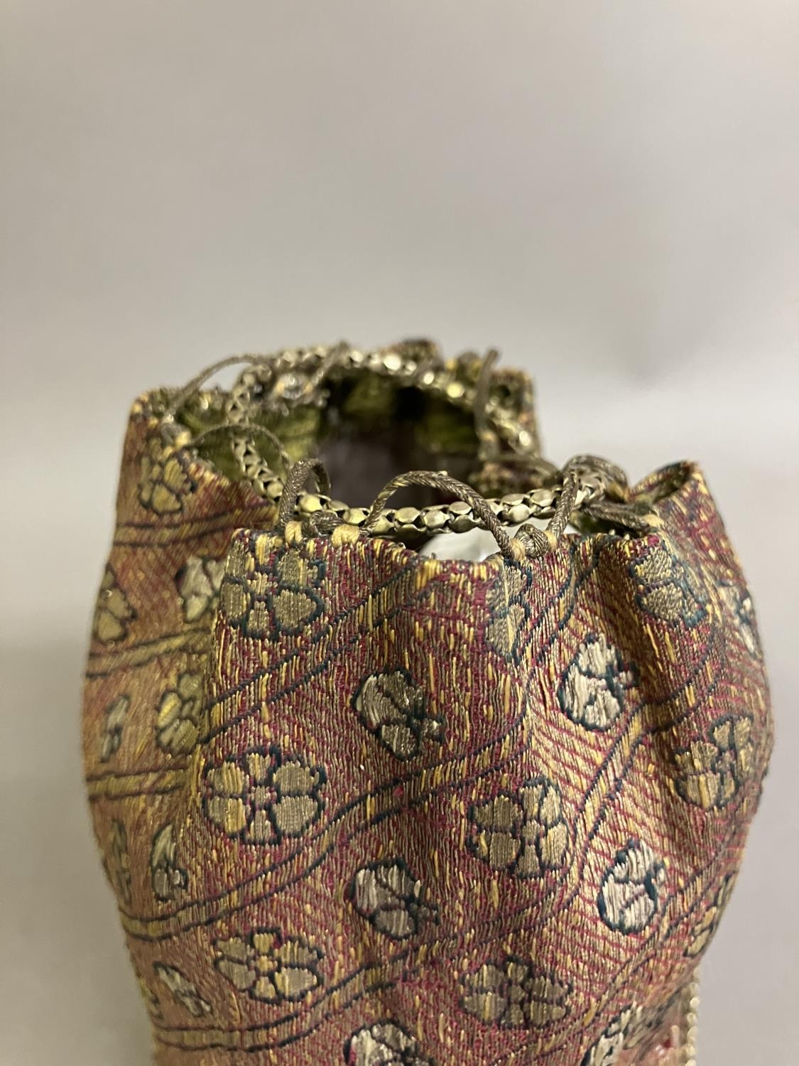 Antique, early 19th century small size bags: the first made from panels of patterned, woven silk, - Image 3 of 3
