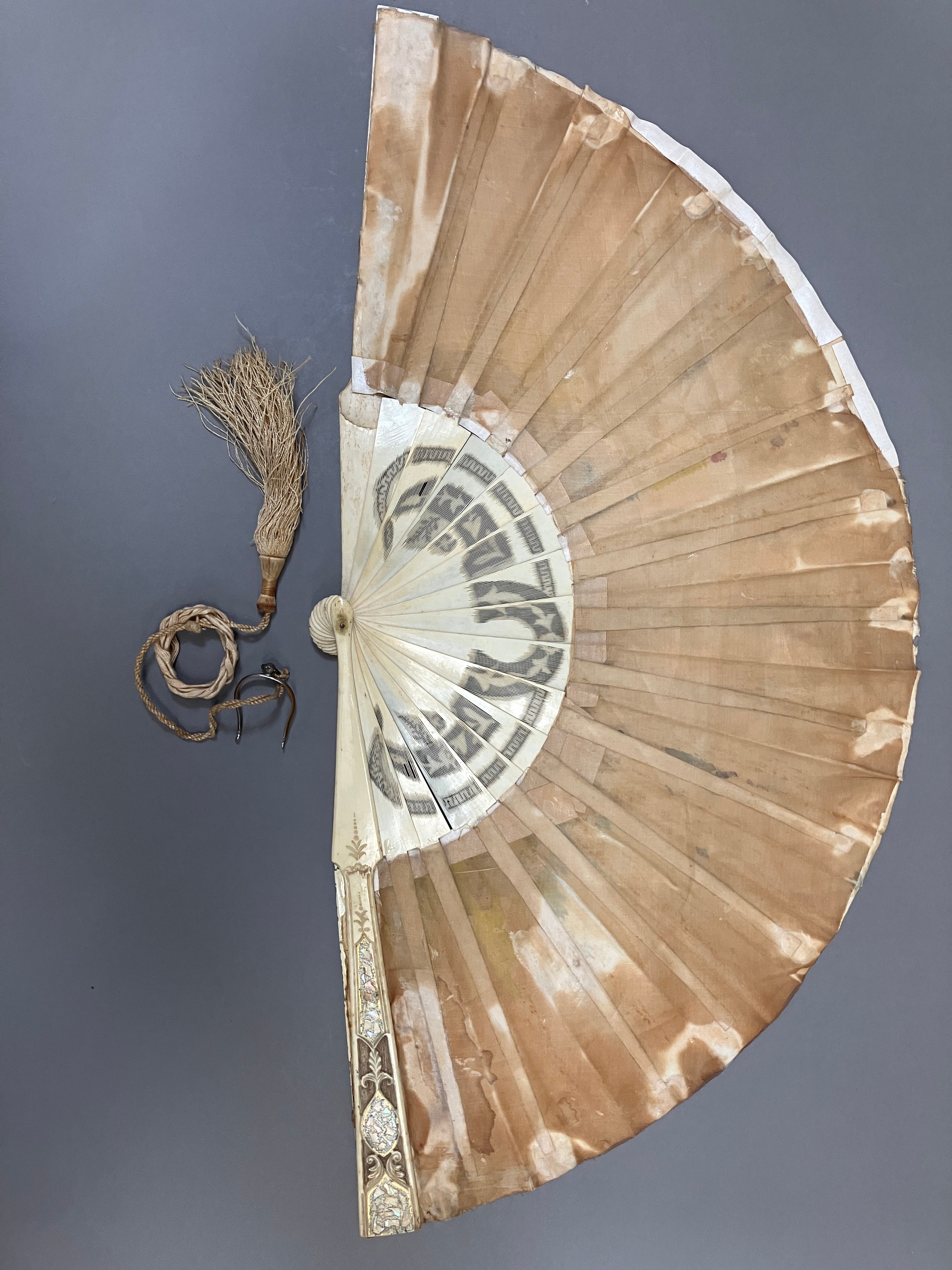 A large fan from the Felix Tal collection, purchased in 1994, the bone monture etched with F. Tal - Image 7 of 10