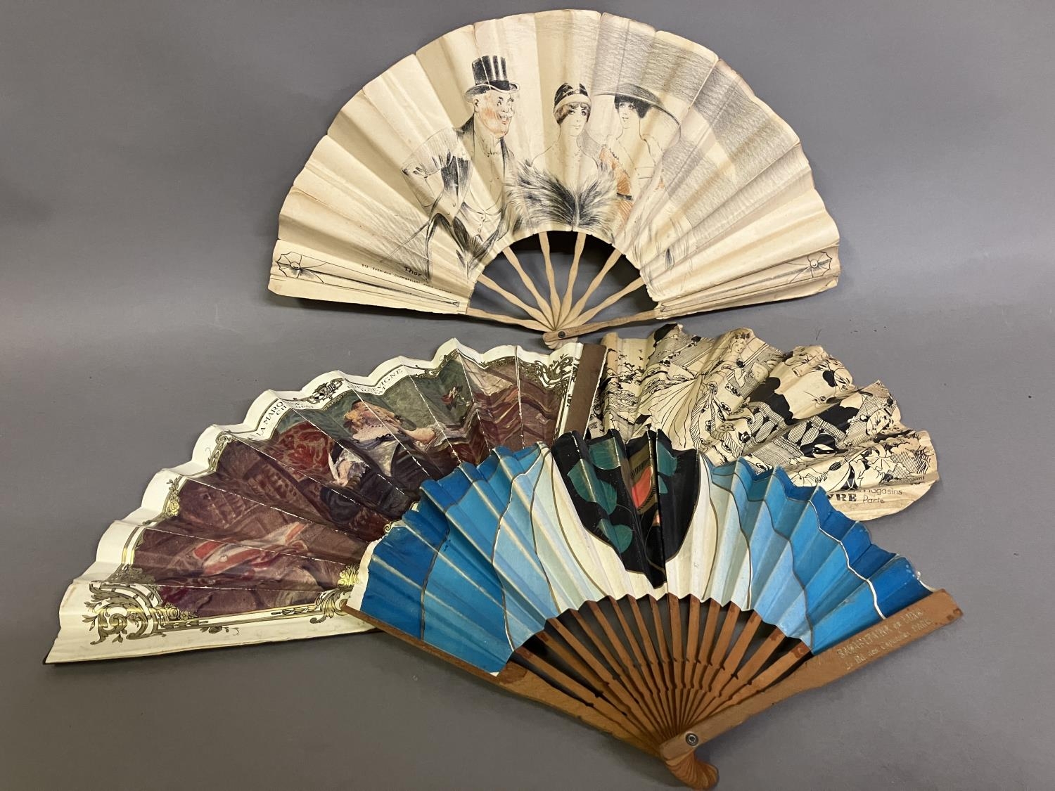 Advertising fans: a French paper fan in fontange form on wood monture for the Samaritaine de Luxe, - Image 2 of 5