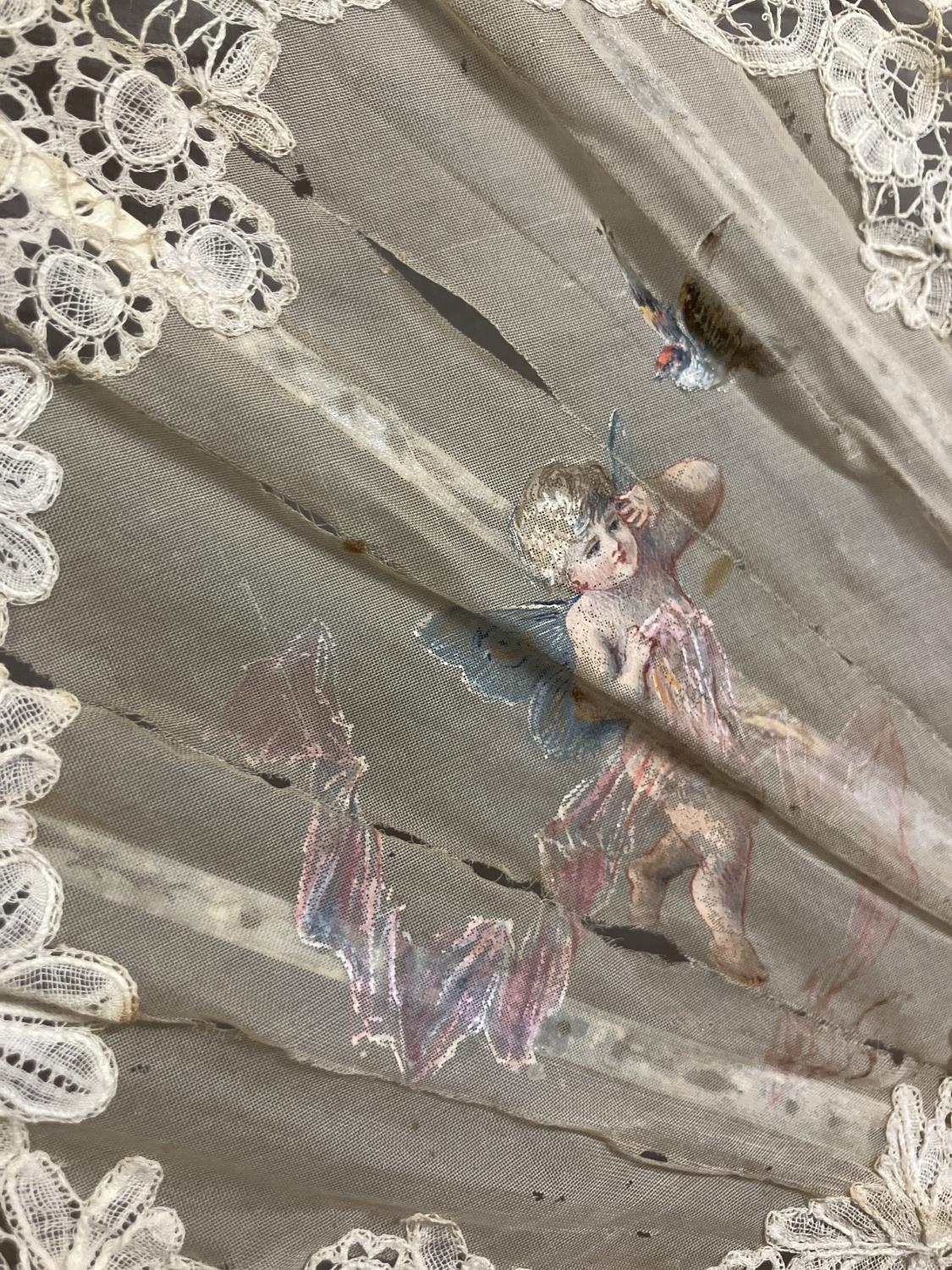 A good Brussels lace fan, mounted on mother of pearl, burgau, including the ribs, the leaf most - Image 12 of 13