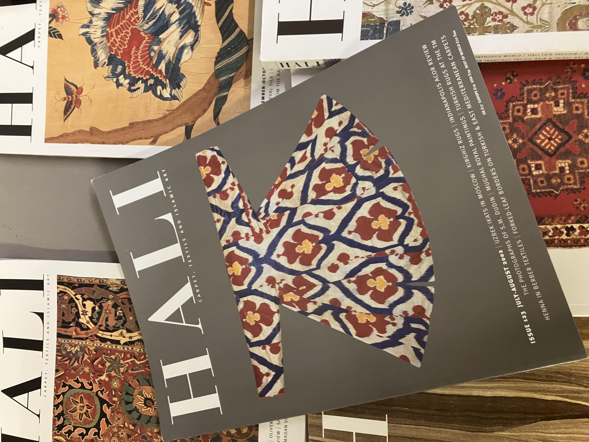 Hali , the magazine for Carpet, Textile and Islamic Art: Fifteen back copies, as follows; issue - Bild 2 aus 2