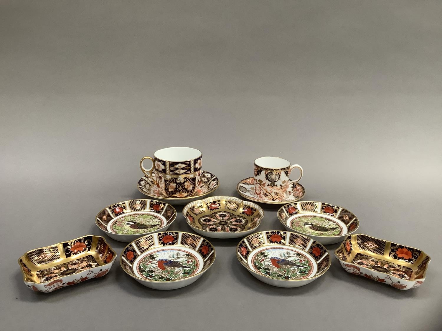 A pair of Royal Crown Derby pin dishes of Old Imari Robin Christmas decoration exclusively for Royal - Image 2 of 4