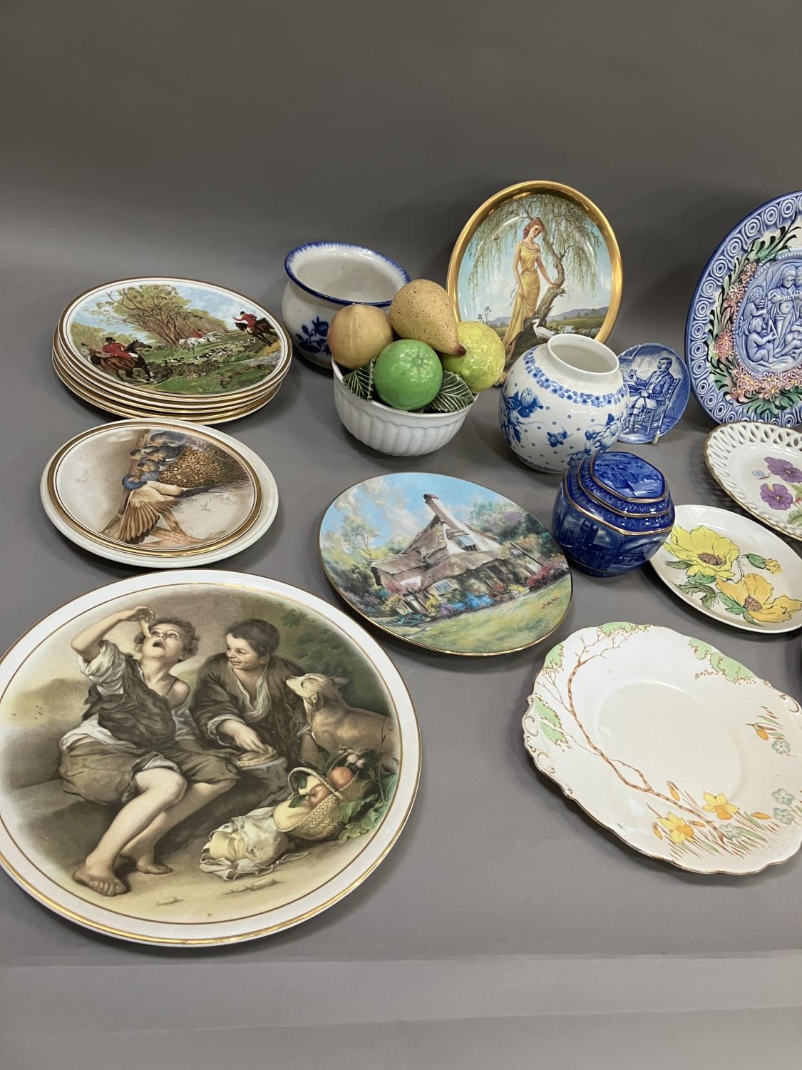 A collection of commemorative and decorative plates including a moulded wall plaque, Ringtons jar - Image 3 of 4