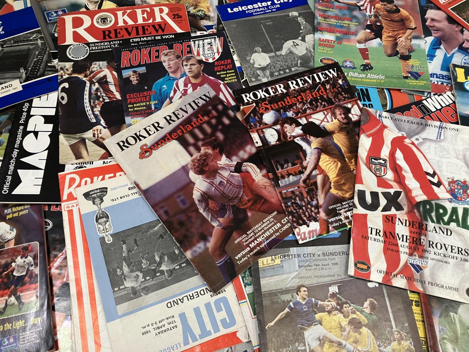 Sunderland FC Zuddiv programmes, home and away, and Premiership programmes, an assortment earliest - Image 2 of 4