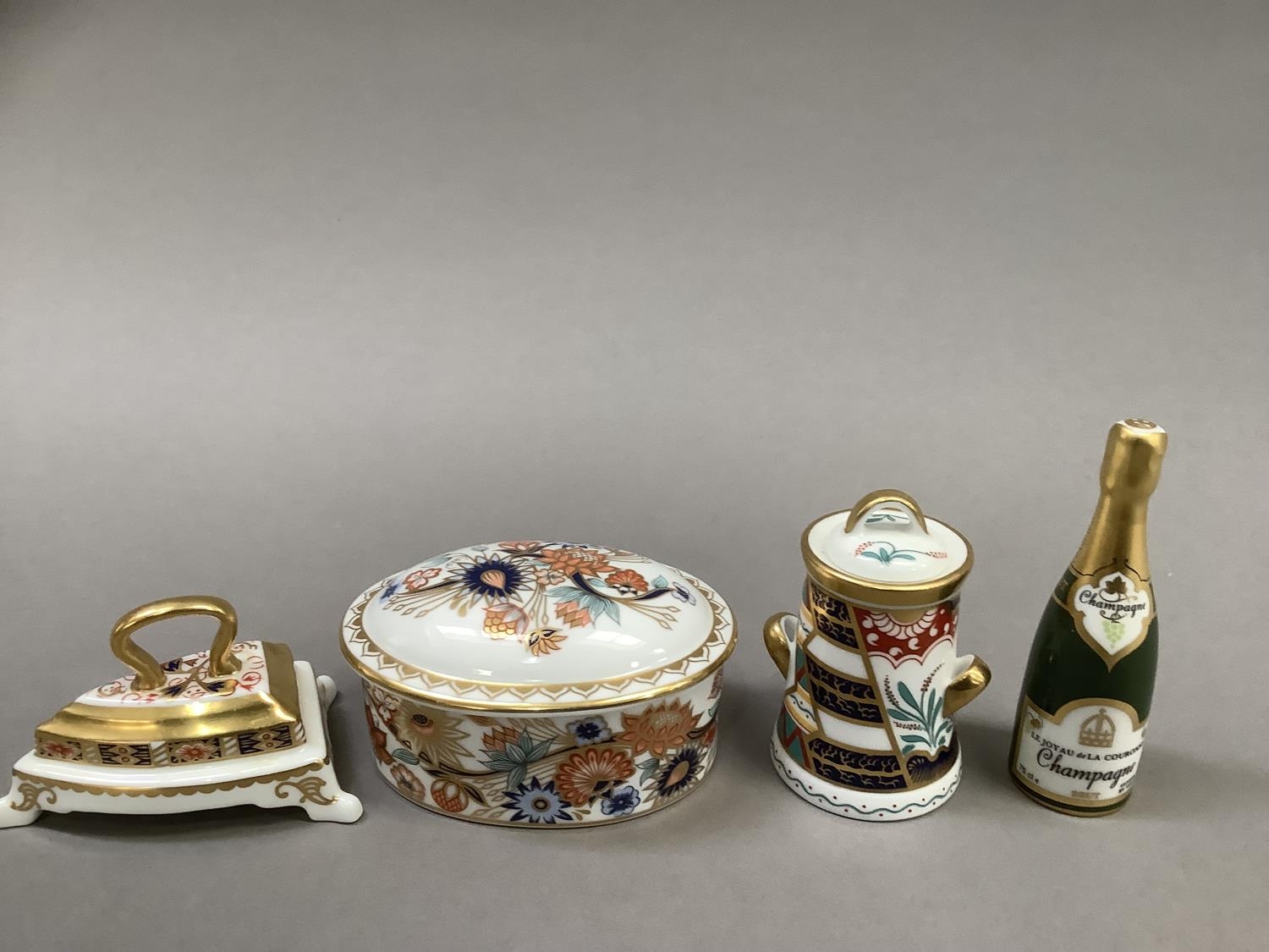 Royal Crown Derby box and cover Ajanta exclusive for Royal Crown Derby Collector's Guild, oval, 4. - Image 2 of 5