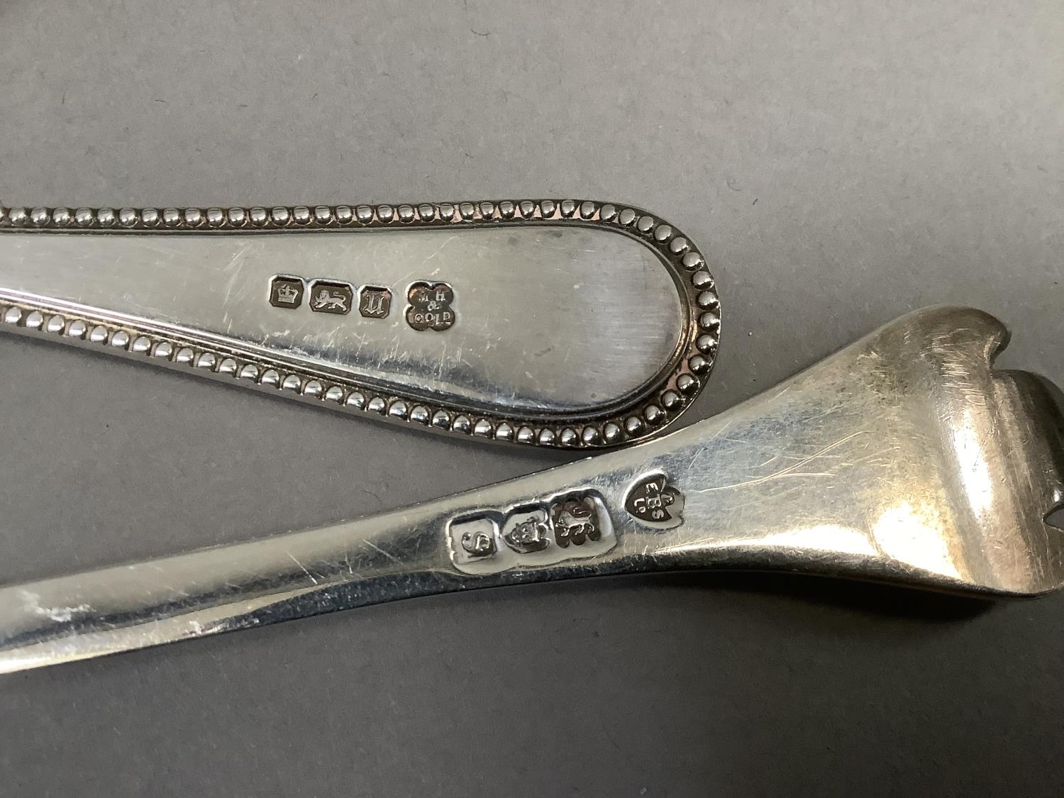 Silver pusher, child’s spoon and fork, tea knife and trefoil spoon, various dates, 20th century, - Image 3 of 4