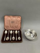 A box set of six Edward VIII silver coffee spoons, Sheffield 1936, rat tail pattern, together with a