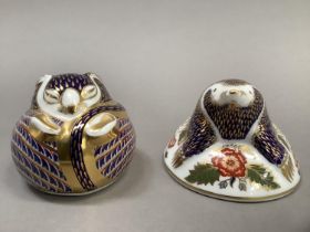 A Royal Crown Derby paperweight mole, exclusively for A Royal Crown Derby Collector's Guild, 5.5cm