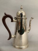 Silver 18th century style coffee pot with domed lid, Birmingham 1970, approximate weight all in 22oz