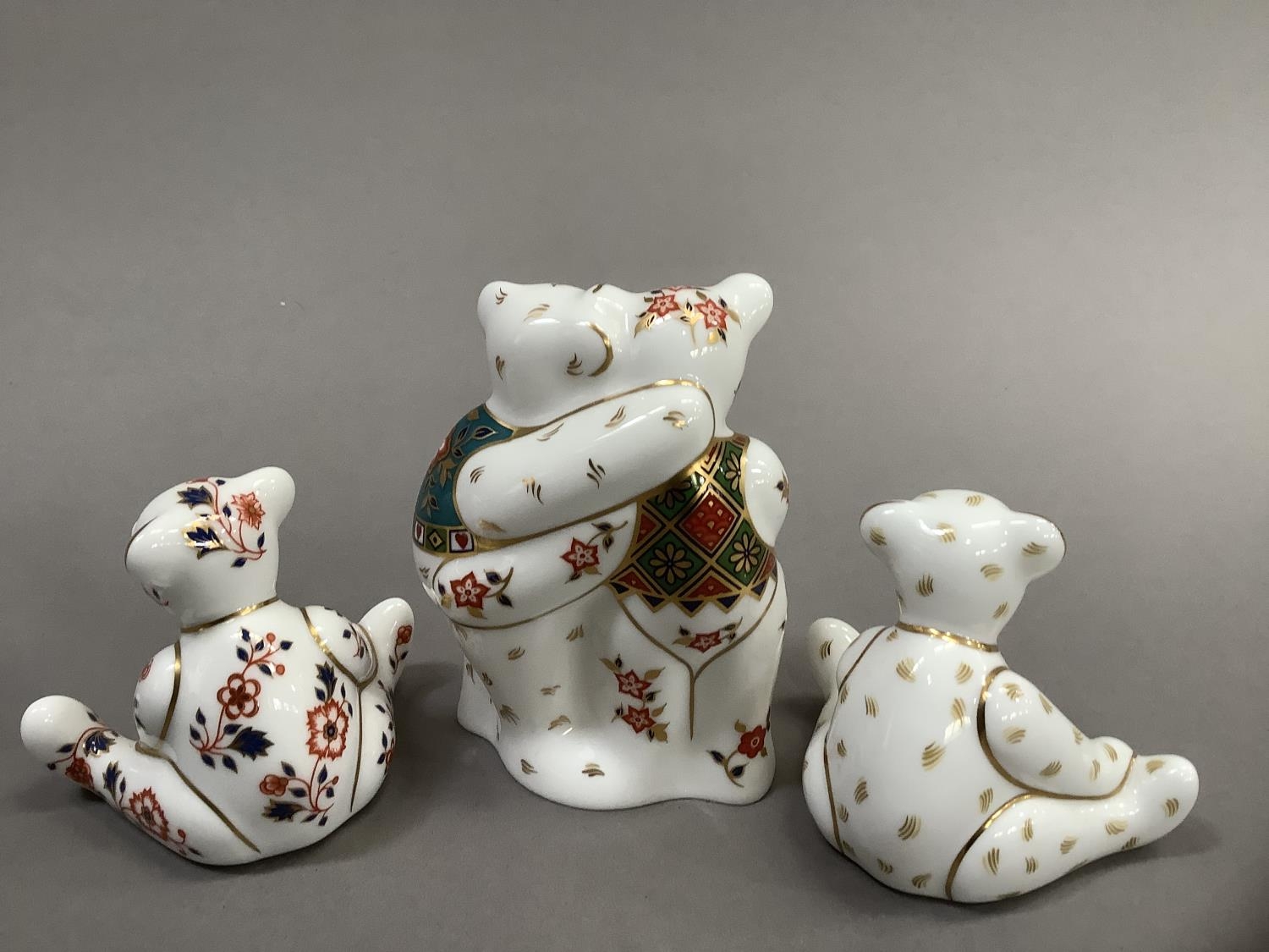 A Royal Crown Derby model of two bears hugging together with two seated bears, 9cm and 6.5cm - Image 3 of 4