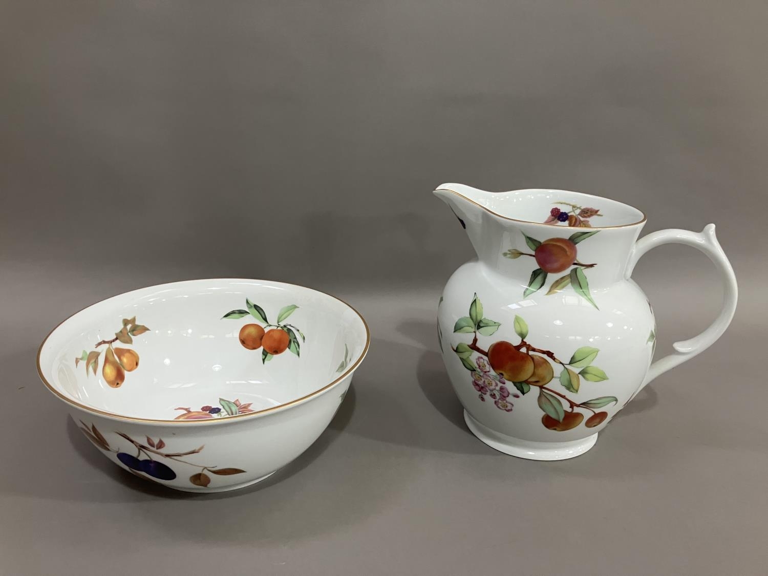 A Royal Worcester Evesham gold toilet jug and bowl - Image 2 of 5