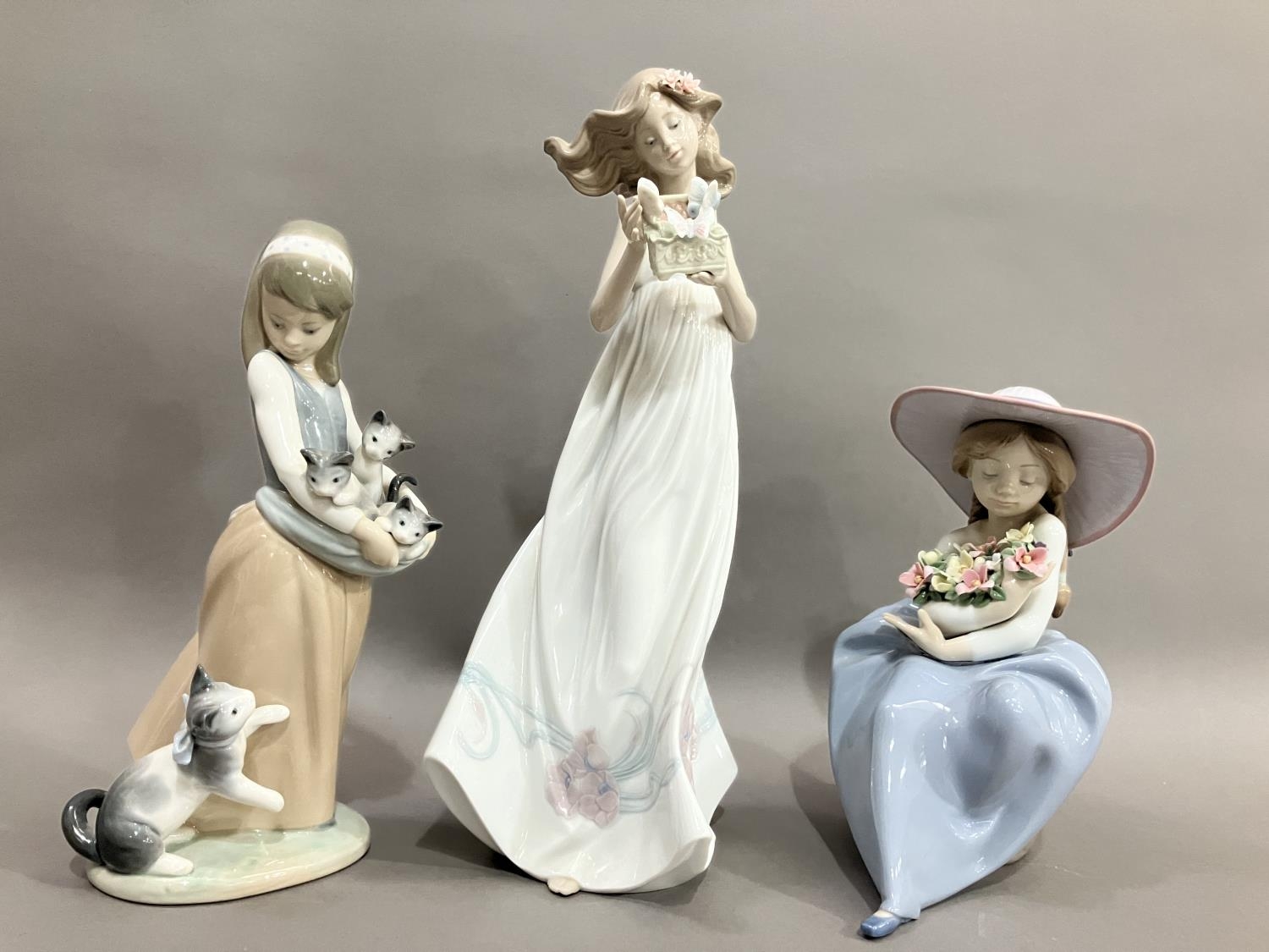 Three Lladro figures, Butterfly Treasures 6777, Girl with her Kittens, Girl with Flowers no.5862 (3) - Image 2 of 3
