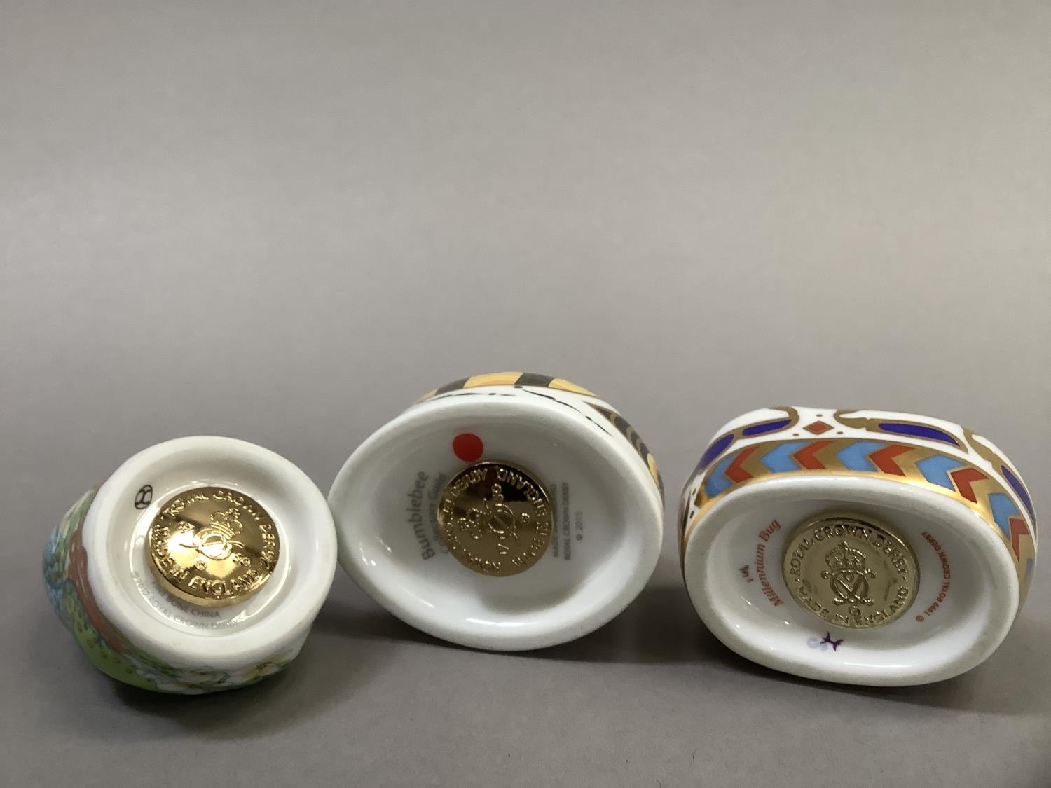 Three Royal Crown Derby paperweights, including a tree frog, bumble bee, for Collector's Guild and a - Image 4 of 4