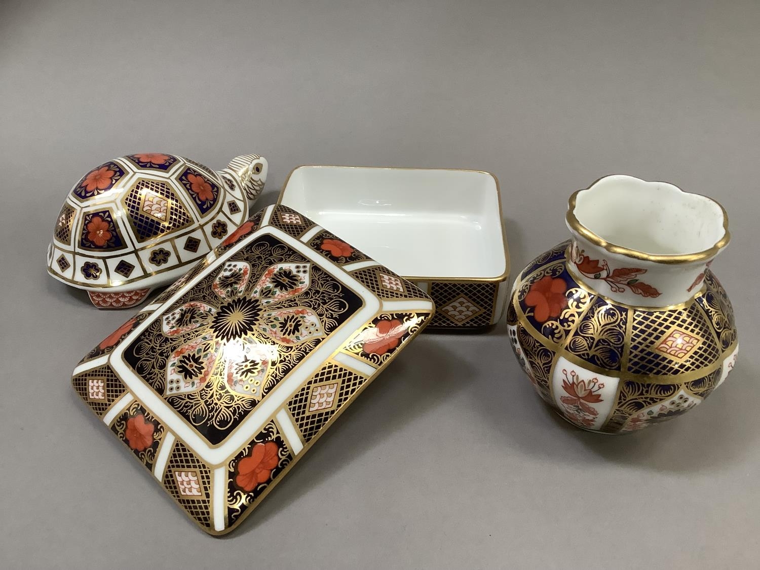 A Royal Crown Derby box and cover, pattern No: 1128, measuring 11cm x 9.5cm x 3.5cm, a vase, - Image 3 of 4