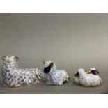 A Royal Crown Derby ram, ewe and two lambs, silver buttons (3) 7.5cm, 6.5cm and 4 cm high