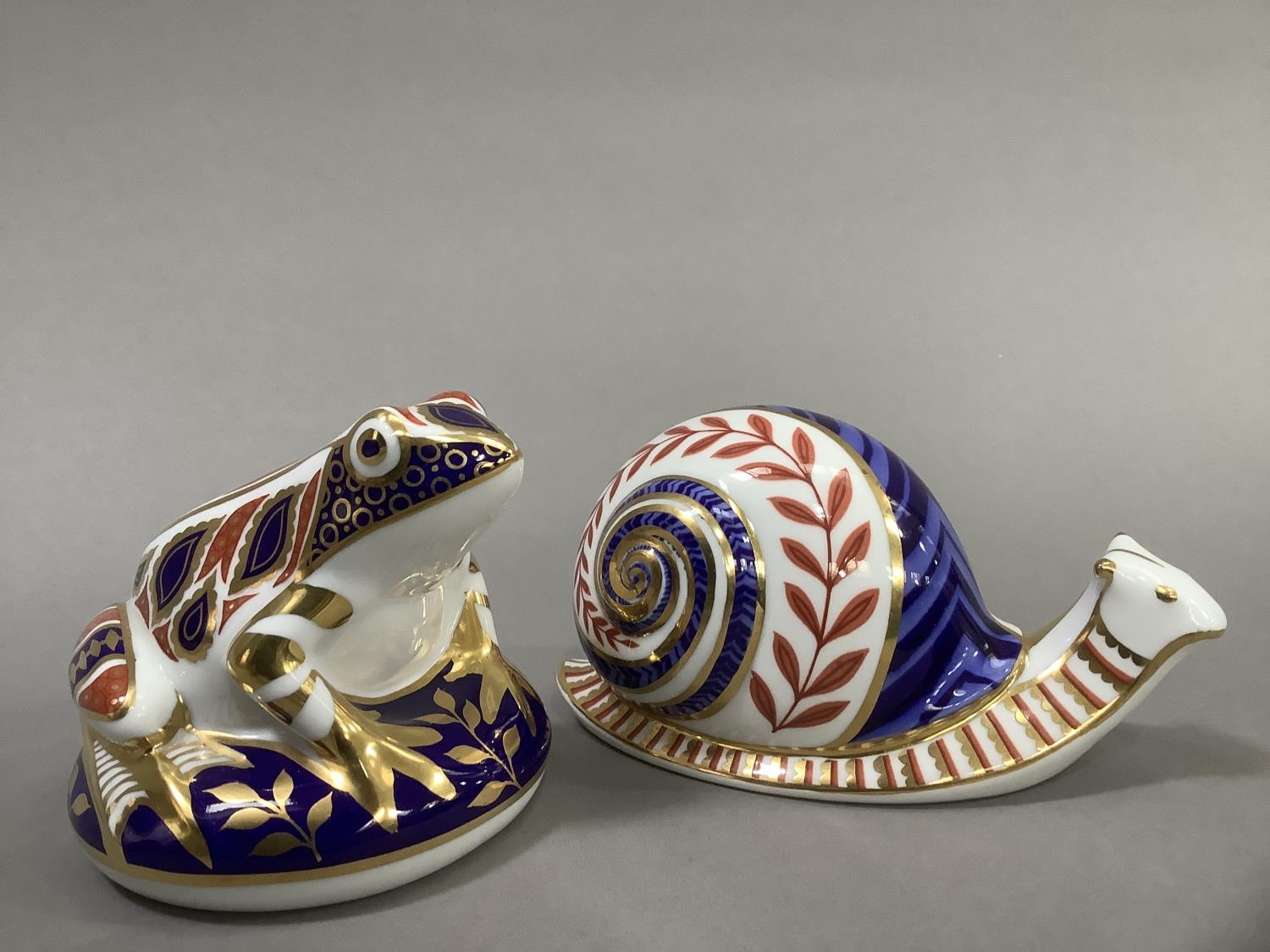 A Royal Crown Derby paperweight snail and a frog with gold button, 7cm and 7.5cm high - Image 2 of 5
