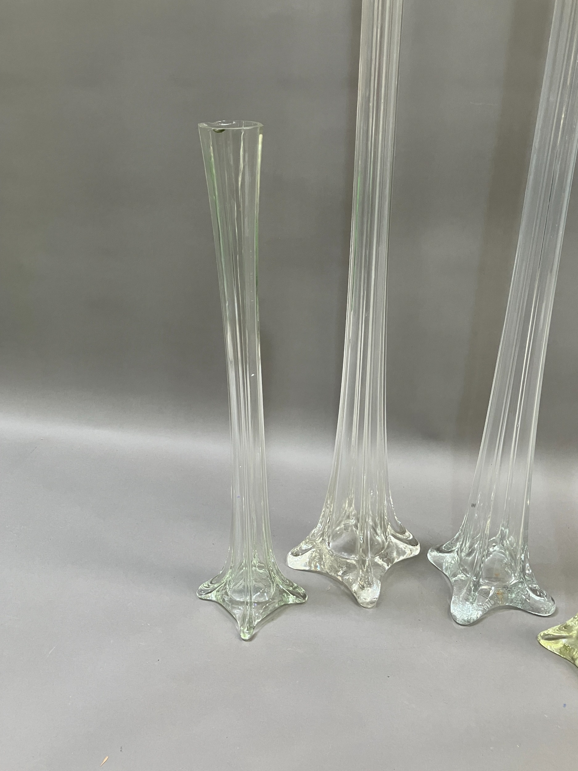 Two tall lily vases 100cm, together with two others of 50cm and 38cm - Image 2 of 3