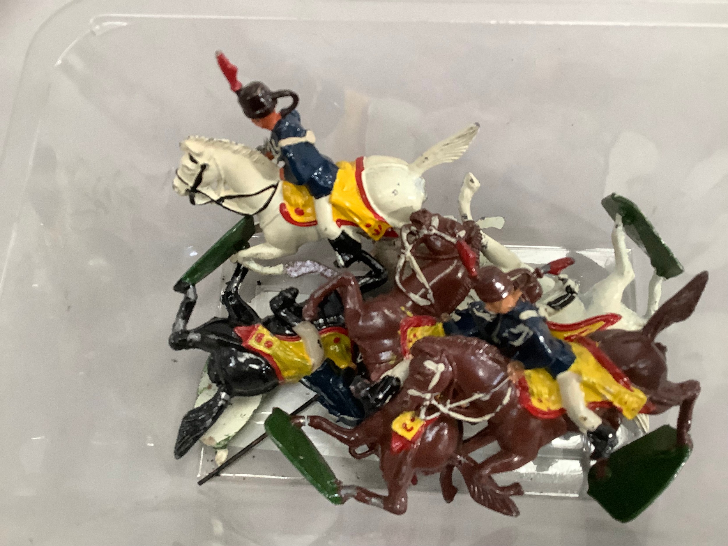 A collection of five mounted soldiers on horseback, together with a large collection of over 100 - Image 3 of 3