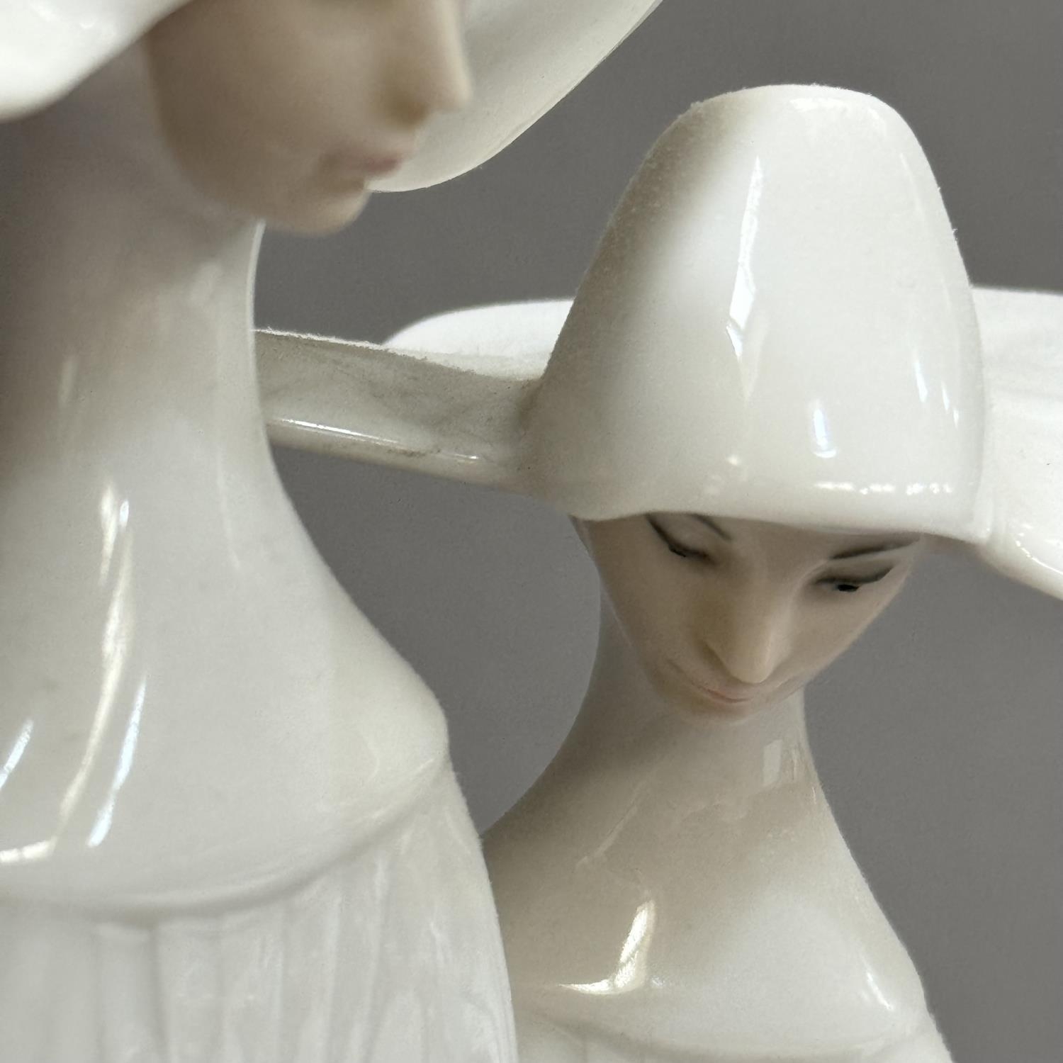 A Lladro figure group of two nuns, 33cm high - Image 2 of 4