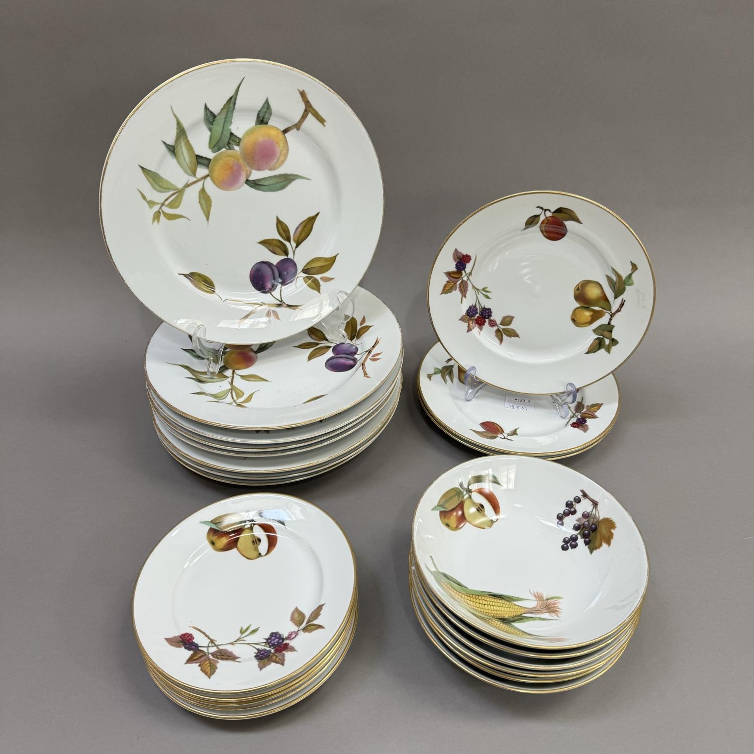 Royal Worcester Evesham part service comprising eight dinner plates, three dessert plates, six