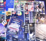 Rugby League Paper Ephemera (Qty): A good boxed selection to include 1989 photographs, magazines,
