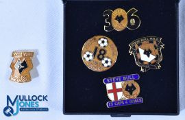 Five Wolverhampton Wanderers/Steve Bull limited edition enamel football pin badges