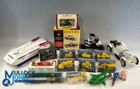 Diecast Toy Car & Collectables, a mixed lot to include a Burago Mercedes, Matchbox Thunderbirds,