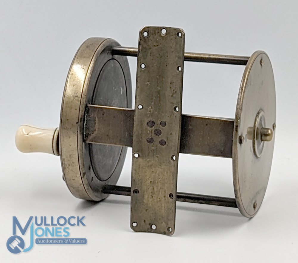 Extremely Scarce c1800-1820 Ustonson Multiplying Winch Reel with perforated foot, 2 ½" dia - Image 4 of 5