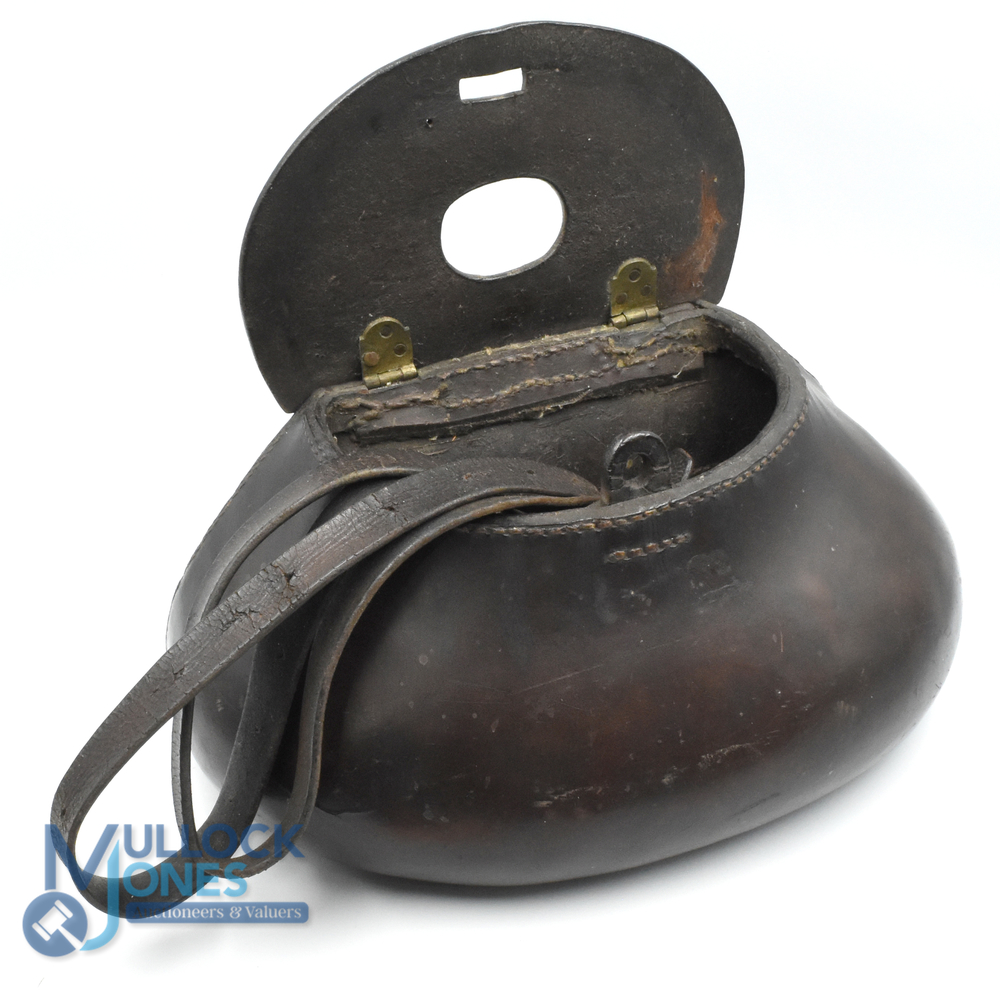 18th c Pot Belly leather creel 11" x 5", curved back with strap retainer, hand made brass hinges - Image 4 of 4