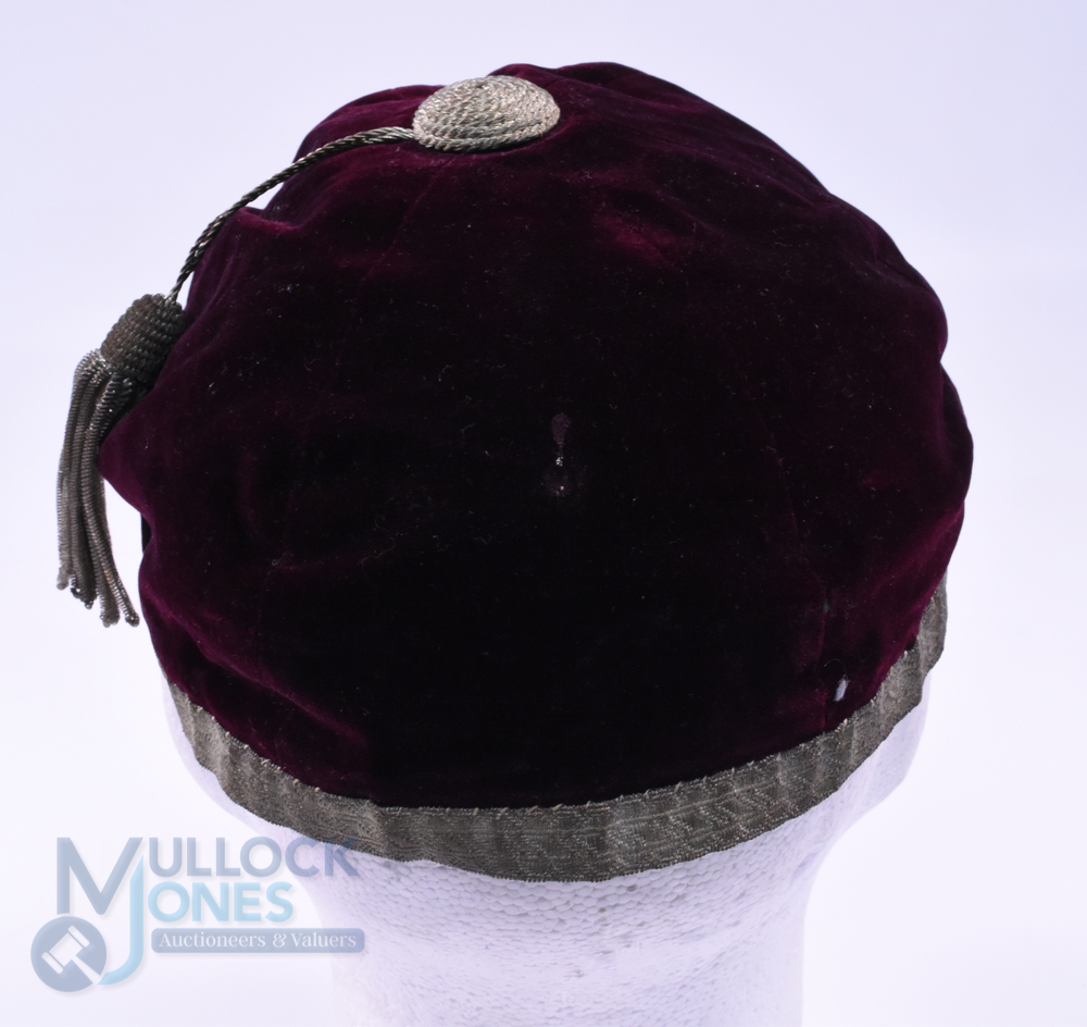 1907-8 University of Wales Junior Rugby Velvet Honours Cap: Maroon cap with silver braiding, tassel, - Image 3 of 3
