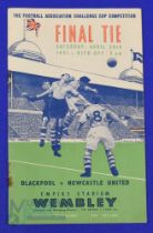 1951 FAC final Newcastle Utd v Blackpool match programme 28 April 1951; rusty staples, very slight