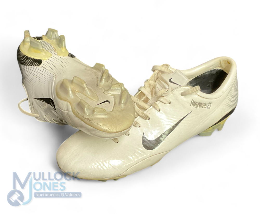 No 23 Bayern Munich Owen Hargreaves Nike player worn boots with moulded studs having his name and - Image 2 of 3