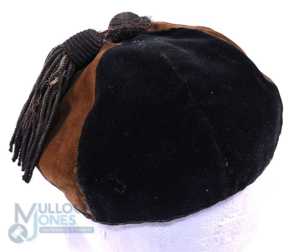 c1900 Christ Church Oxford (?) Velvet Rugby Honours Cap: Oxford maker for this black and brown 6- - Image 3 of 3