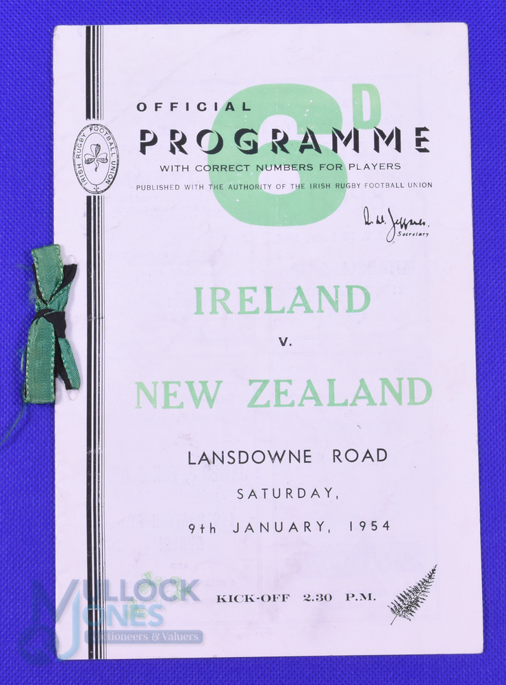 1954 VIP Ireland v New Zealand Rugby Programme: Nice green and black-ribboned 12pp issue for this