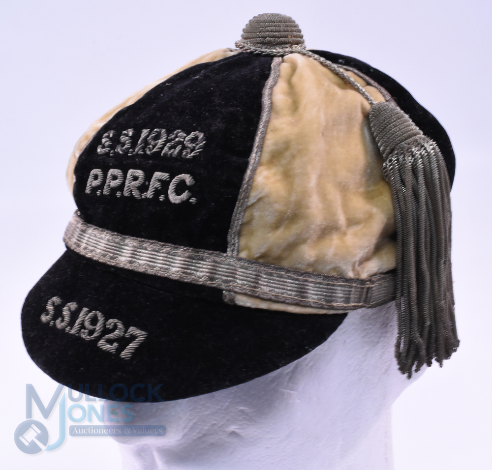1927 on Percy Park (?) RFC Velvet Rugby Honours Cap: 6-panelled cream and black example with gold