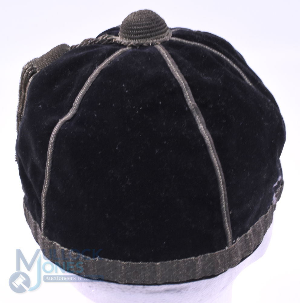 1890 on, Dover (?) Rugby FCC Velvet Rugby Honours Cap: Dover maker, black 6-panelled cap with gold - Image 2 of 2