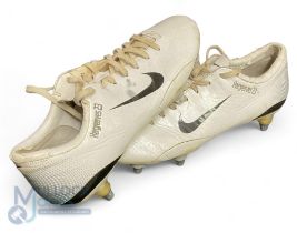 No 23 Bayern Munich Owen Hargreaves Nike player worn boots with metal studs having his name and