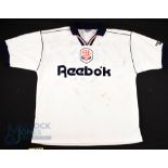 1997 Bolton Wanderers Multi-Signed home football shirt in white, Reebok, size 42/44", with 28