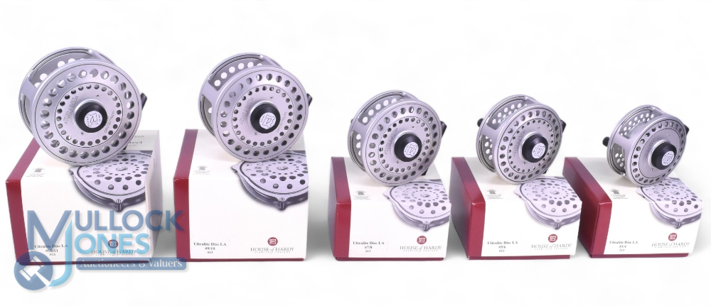 Set of 5 Hardy Ultralite Disc LA fly reels, Limited edition No 800. Silver finish, rear stamped 013. - Bild 2 aus 2