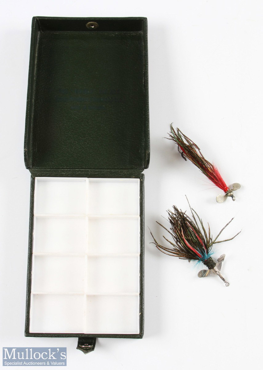 2x Hardy Bros lures features a Halcyon example measures 2 ½" approx., plus another fixed vane