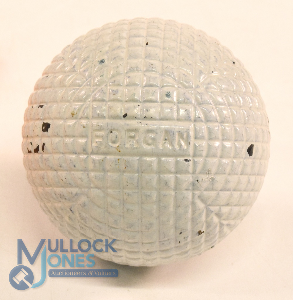 Fine Forgan mesh patterned Gutty golf ball showing 98% of the original white paint cover with the - Image 3 of 3