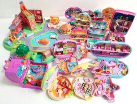 SELECTION OF POLLY POCKETS of varying size, with figures and accessories