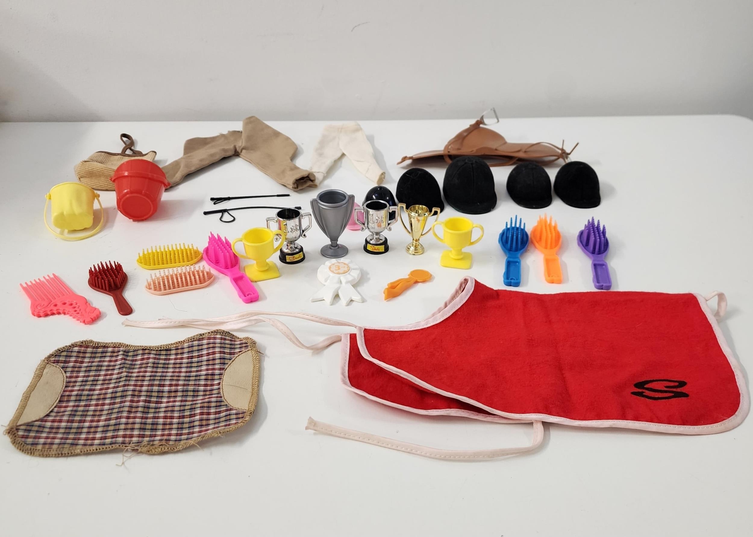 SELECTION OF MATTEL BARBIE HORSES AND HORSE RELATED ACCESSORIES comprising car, with horse box - Image 8 of 8