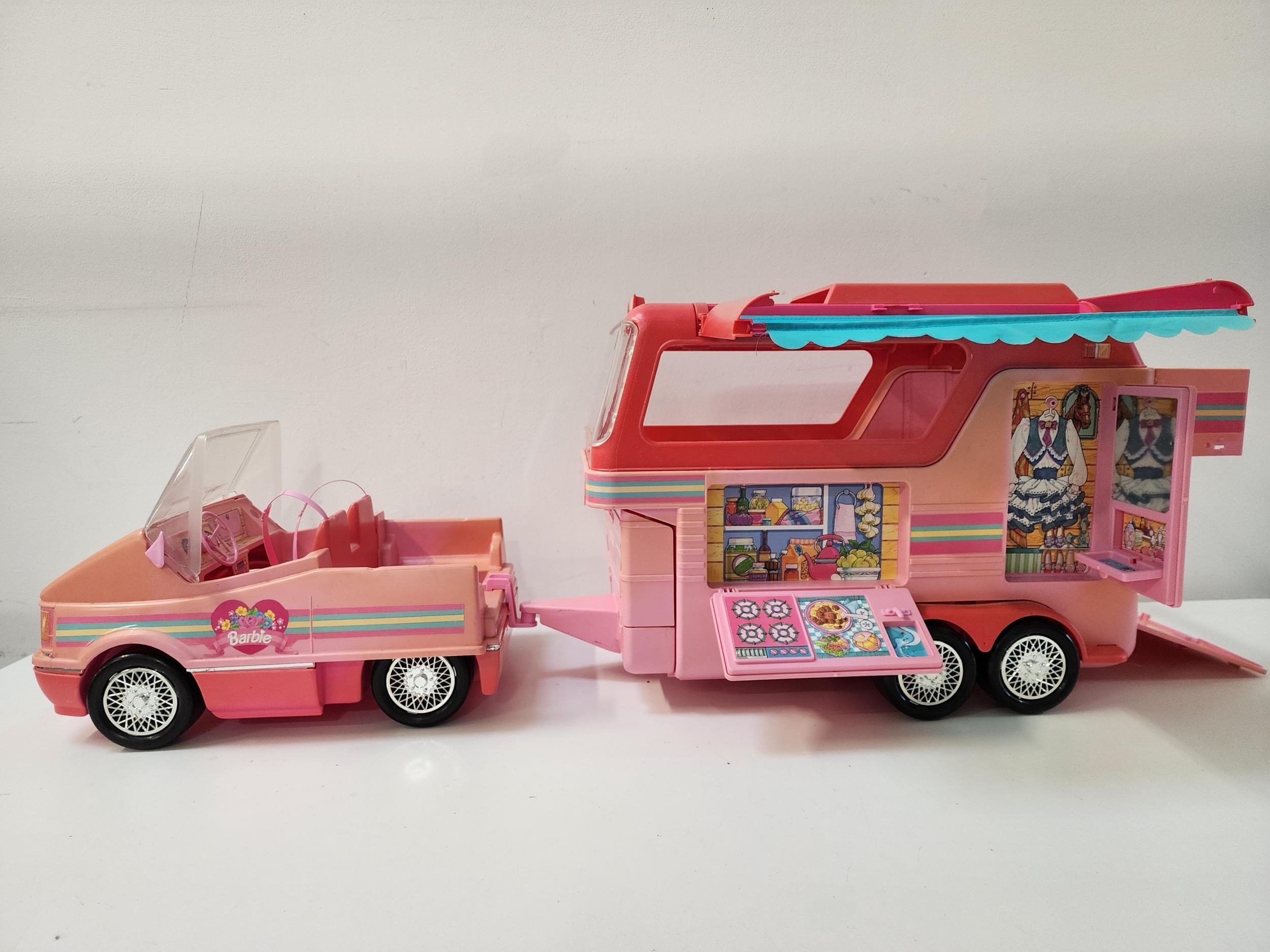 SELECTION OF MATTEL BARBIE HORSES AND HORSE RELATED ACCESSORIES comprising car, with horse box - Image 3 of 8