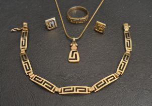 FOURTEEN CARAT GOLD SUITE OF JEWELLERY all with Greek Key design, comprising a bracelet, matching