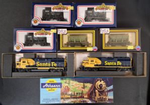 SELECTION OF ATHEARN, BACHMANN AND DAPOL LOCOMOTIVES AND WAGONS comprising 2x Athearn GP60 Power